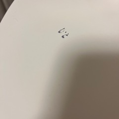 白　丸テーブルの画像