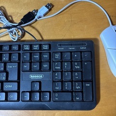 マウスとキーボードの画像