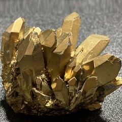 水晶クラスターの画像