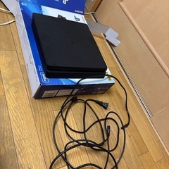 PS4 CUH-2100A 500GBの画像