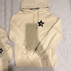 親子3点おそろコーデ　アーノルドパーマのパーカーの画像