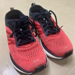 ランニングシューズ　24.5の画像