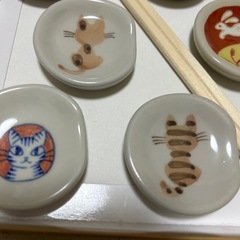 うさぎと猫の箸置きの画像