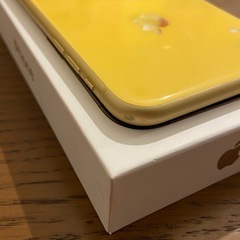 Apple iPhone XR イエローの画像