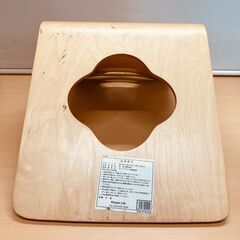 木製座椅子の画像
