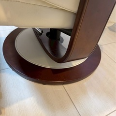 オットマン付き　1人掛けチェア
の画像