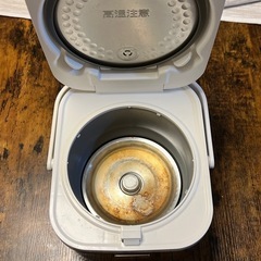 炊飯器（しゃもじ付き‼️）の画像