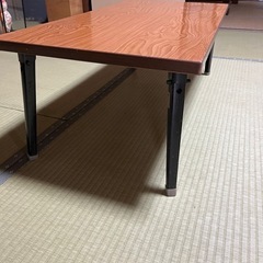 折りたたみテーブル、折りたたみ机の画像