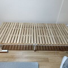 【無料】すのこ折りたたみベッド（シングルサイズ／カビあり／引き取り限定）の画像