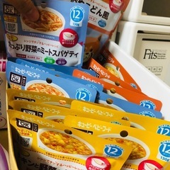 離乳食 12ヶ月 パウチ プラ容器 計14＋18＝32個の画像