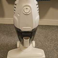 コード付き掃除機（4mコード・付属ノズルあり）/ Vacuum Cleaner with Cord (4m Cord, Floor Head & Crevice Tool)の画像