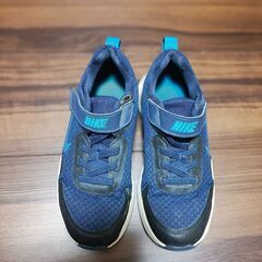 NIKE　ブルー　スニーカー　20センチの画像