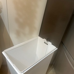 ゴミ箱の画像
