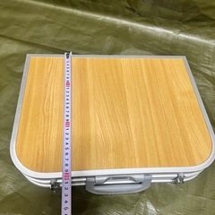 折りたたみテーブル　アウトドアの画像