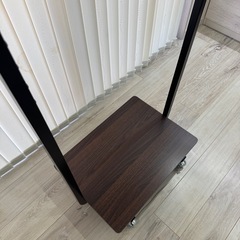 キャスター付きハンガーラックの画像