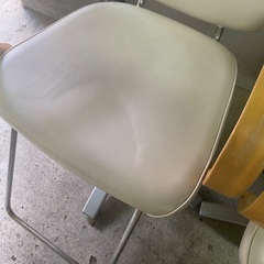 スタイリングチェア　カットチェア　美容室椅子　4脚セットの画像