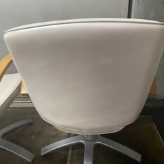 スタイリングチェア　カットチェア　美容室椅子　4脚セットの画像