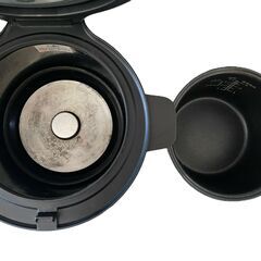 【問い合わせ多数】【⭐️全額返金保証⭐️】★mononics 12.RICE COOKER MN-RC12-BK/WH 2021年製の画像