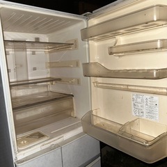 【3000円お渡しします】冷蔵庫引き取ってください。の画像