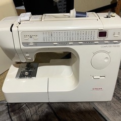 値下げSINGER コンピューターミシンの画像