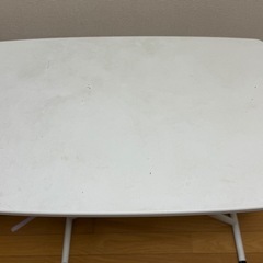 昇降テーブル 白の画像