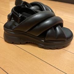 厚底サンダル 未使用の画像