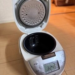 マイコン炊飯器　⚠️8/3(日)までに自宅まで引き取りにいただける方限定の画像