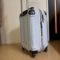 スーツケース機内持ち込みサイズ　⚠️8/3(日)までに自宅まで引き取りにいただける方限定の画像