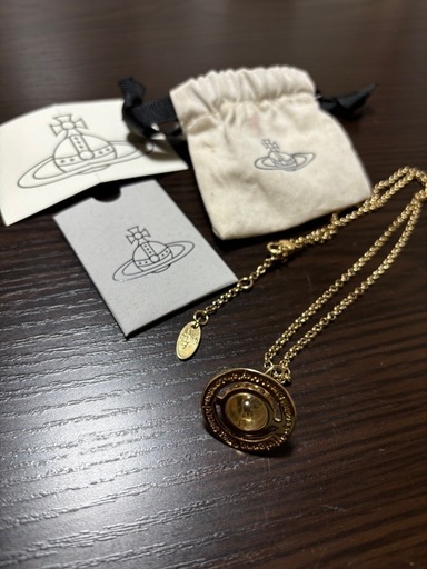 ヴィヴィアンウエストウッド