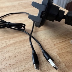 ワイヤレス充電スマホホルダー　⚠️8/3(日)までに自宅まで引き取りにいただける方限定の画像