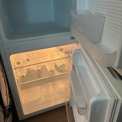 【8/8取りに来て頂ける方】1人用冷凍冷蔵庫の画像