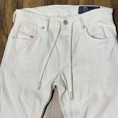 ディーゼル　diesel ホワイト　ジョグジーンズ　ジョグ　ジーンズ　スキニーの画像