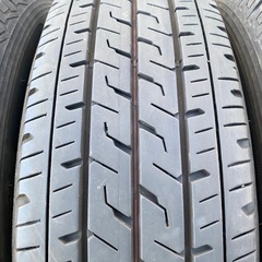 195/80R15 107/105N LT ブリヂストン 夏タイヤ4本 溝有 ハイエース キャラバン ECOPIA R710 BRIDGESTONE バリ山 車検対応品の画像