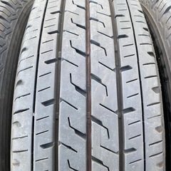 195/80R15 107/105N LT ブリヂストン 夏タイヤ4本 溝有 ハイエース キャラバン ECOPIA R710 BRIDGESTONE バリ山 車検対応品の画像