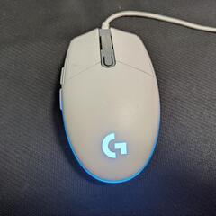 ゲーミングPCとその他の画像