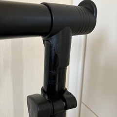 キャスター付きパイプハンガー荷物置き
の画像