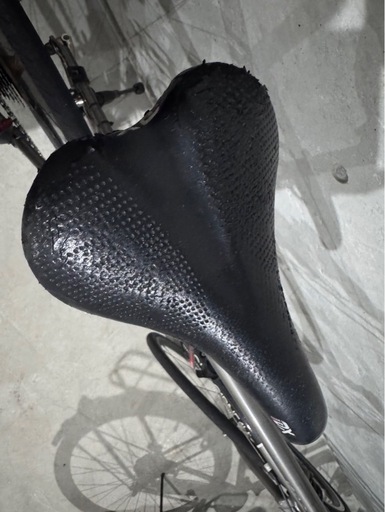 大幅値引き中！！LOUIS GARNEAU クロスバイク LGS-LCF 