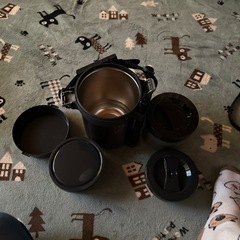 お弁当箱の画像
