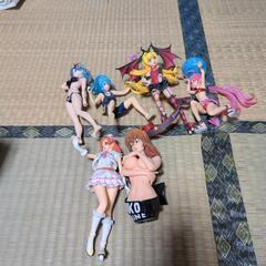無料　ジャンク品　破損あり　スタンドなし　フィギュアたちの画像