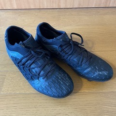 PUMAサッカースパイク26.5の画像