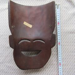 フィリピン製 木製 笑顔のマスク 約30cmの画像