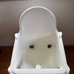 IKEA ハイチェアー　ホワイト　アンティロープの画像
