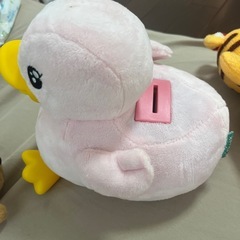 あひるの貯金箱　ぬいぐるみ3つの画像