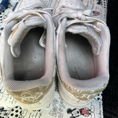 スニーカーの画像