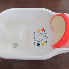新生児用品―　ベビークーハン、かご、ベビーバスの画像