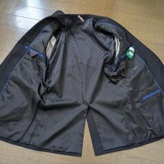 着用少ない美品PAZZOメンズ ツーパンツスーツA5 ブラックに地模様ストライプの画像
