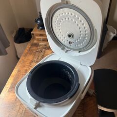 炊飯器の画像