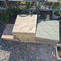 庭　敷板　樹脂？硬いプラ？の画像