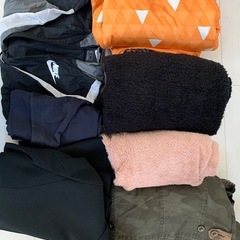 服 大量 まとめ売り 50点以上の画像
