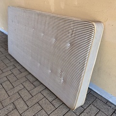 シングルベッドマットレスの画像